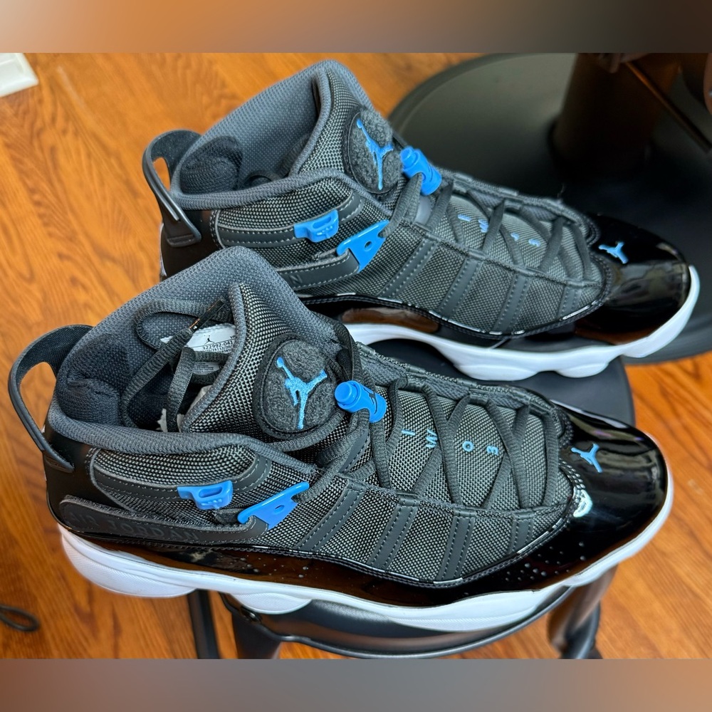 GORGEOUS JORDAN 6 Rings!!!
Authentic, Brand New